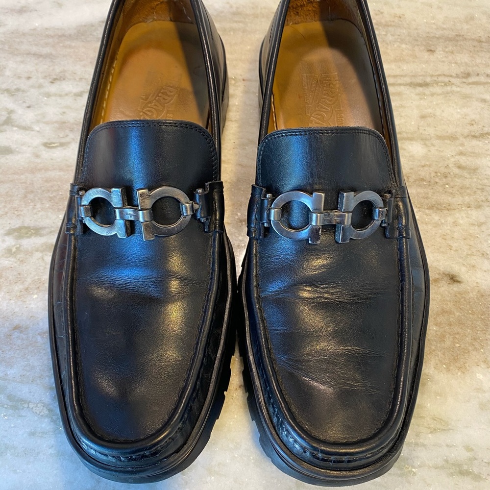 Salvatore Ferragamo. gancini bit leather loafer.